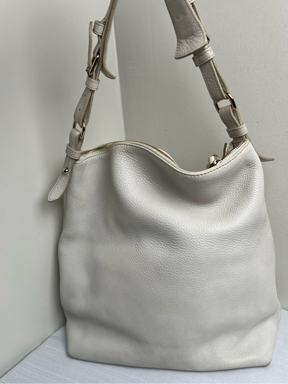 Dooney & Bourke Dillen Large Off-White Pebbled Leather Pocket Sac Hobo - Picture 3 of 9